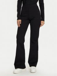 Guess Spodnie dzianinowe V5RB06 KCLH0 Czarny Regular Fit. Czarne spodnie materiałowe damskie Guess, z aplikacjami, z dzianiny. Za 189.99 zł.