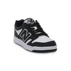 Buty do chodzenia męskie New Balance 480. Białe buty sportowe męskie New Balance, bez wzorów, ze skóry, bez zapięcia, trekkingowe. Za 516.00 zł.