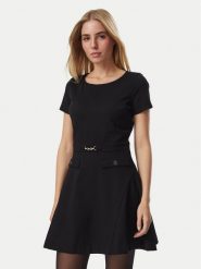 Guess Sukienka koktajlowa W6BK38 K6210 Czarny Regular Fit. Czarne sukienki damskie Guess, na co dzień, xxl, z aplikacjami, z syntetyku, bez kołnierzyka, bez ramiączek, proste. Za 445.99 zł.