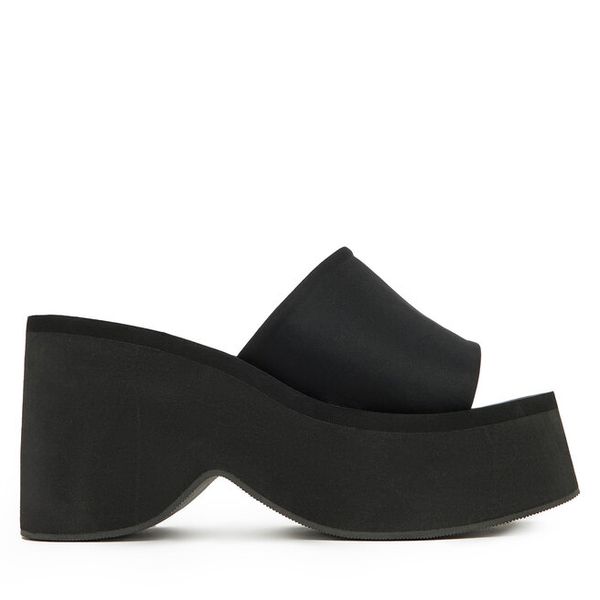 Klapki DeeZee. Czarne klapki damskie DeeZee, bez wzorów, bez obcasa, bez zapięcia. Za 139.99 zł.