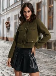 Żakiet - khaki. Brązowe marynarki i żakiety damskie Sinsay, bez wzorów, z materiału, bez kołnierzyka, bez ramiączek. W wyprzedaży za 37.99 zł.