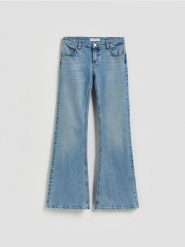 Jeansy flare - niebieski. Niebieskie jeansy damskie Reserved, bez wzorów, z bawełny. Za 139.99 zł.