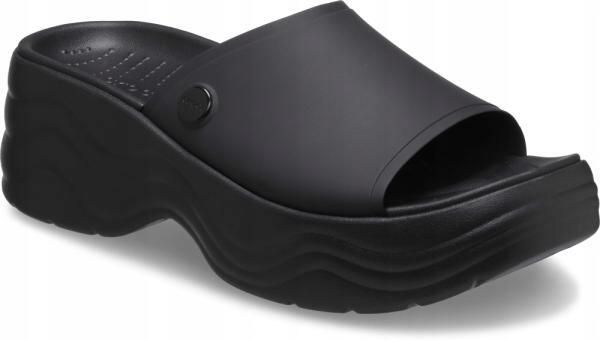 Klapki Dla Dorosłych Crocs Skyline Slide. Czarne klapki damskie Crocs, bez wzorów, z materiału, bez obcasa, bez zapięcia. Za 197.99 zł.