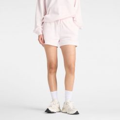 Spodenki damskie New Balance WS41500AAA – różowe. Czerwone szorty damskie New Balance, bez wzorów, z bawełny, klasyczne. Za 199.99 zł.