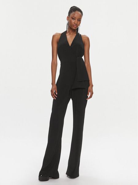 Pinko Kombinezon 103047 7624 Czarny Regular Fit. Czarne sukienki damskie Pinko, bez wzorów, z syntetyku, bez kołnierzyka, bez ramiączek. Za 1,369.00 zł.