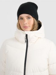 4F Czapka zimowa uniseks - czarna Uniwersalny. Czarne czapki męskie 4F, na zimę, bez wzorów, z materiału. Za 39.99 zł.