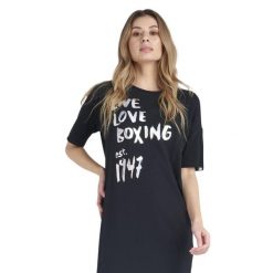 Błyszcząca damska koszulka maxi z krótkim rękawem. Czarne bluzki damskie LEONE 1947 APPAREL, l, bez wzorów, z tkaniny, sportowe, bez kołnierzyka, bez ramiączek. W wyprzedaży za 83.85 zł.