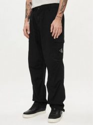 Calvin Klein Jeans Spodnie materiałowe J30J325116 Czarny Straight Fit. Czarne spodnie materiałowe męskie Calvin Klein Jeans, bez wzorów, z bawełny. Za 329.99 zł.