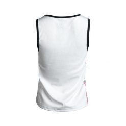 Koszulka Orna Top: styl i wygoda podczas ćwiczeń i relaksu. Białe bluzki damskie IZAS, bez wzorów, sportowe, bez kołnierzyka, bez ramiączek. Za 160.83 zł.