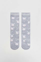 Skarpety świąteczne. Szare skarpetki damskie MOODO, bez wzorów, z bawełny. W wyprzedaży za 9.99 zł.