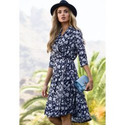 Zwiewna sukienka z wiązaniem s096. Niebieskie sukienki damskie Style, na co dzień, s, bez wzorów, eleganckie, bez kołnierzyka, bez ramiączek, maxi. W wyprzedaży za 139.00 zł.