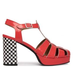 Sandały Fly London. Czerwone sandały damskie Fly London, bez wzorów, bez obcasa, na słupku, bez zapięcia. Za 800.99 zł.