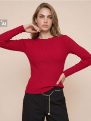 Prążkowany sweter z wiskozą - czerwony. Czerwone swetry nierozpinane damskie Sinsay, l, bez wzorów, prążkowane, bez kołnierzyka, bez ramiączek. Za 39.99 zł.