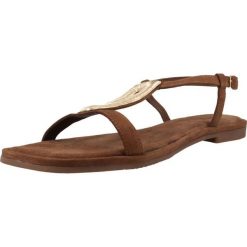 Sandały CARMELA 163290C Brązowy. Brązowe sandały damskie Carmela, bez wzorów, ze skóry, bez obcasa, bez zapięcia. Za 245.99 zł.