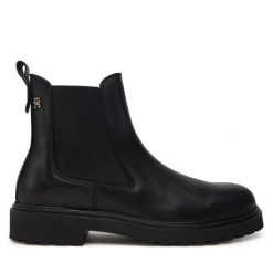 Sztyblety Tommy Hilfiger. Czarne botki damskie Tommy Hilfiger, bez wzorów, bez obcasa, na płaskiej podeszwie, bez zapięcia. Za 699.99 zł.