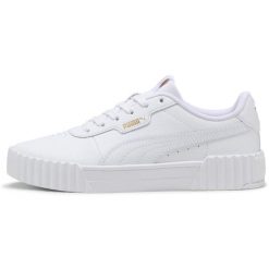 Tenisówki Puma Model Carina 3.0. Białe trampki i tenisówki damskie Puma, bez wzorów, ze skóry, bez zapięcia. Za 209.00 zł.