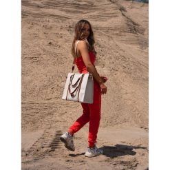 Modna shopperka damska w brązowo-beżowym kolorze z regulowanym paskiem w zestawie Peterson PTN CAN-04. Brązowe shopperki damskie Peterson, bez wzorów, z poliamidu, na ramię, bez dodatków. Za 136.99 zł.