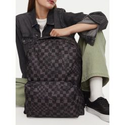 Plecak Vans. Czarne plecaki męskie Vans, bez wzorów, sportowe. Za 169.99 zł.