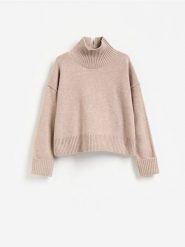 Wełniany sweter - beżowy. Brązowe swetry nierozpinane damskie Reserved, l, bez wzorów, z dzianiny, bez kołnierzyka, bez ramiączek. Za 259.99 zł.
