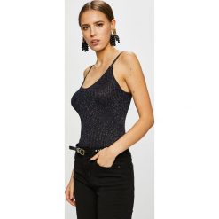 Jacqueline de Yong - Top. Niebieskie topy damskie Jacqueline de Yong, l, bez wzorów, z dzianiny, casualowe, bez kołnierzyka, bez ramiączek. W wyprzedaży za 34.90 zł.