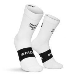 Skarpety kolarskie Burgos Burpellet BH x Siroko Siroko BBBH 26 S1 White. Białe skarpetki damskie SIROKO, bez wzorów, z materiału. Za 68.00 zł.