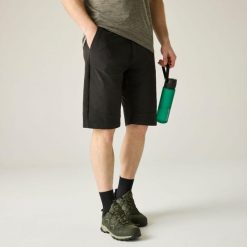 Męskie wodoodporne buty do chodzenia Vendeavour. Zielone buty zimowe męskie Regatta, bez wzorów, bez obcasa, bez zapięcia. Za 189.99 zł.