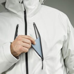 Kurtka narciarska męska Wedze Jour d'Eclipse. Brązowe kurtki sportowe męskie WED'ZE, na zimę, l, bez wzorów, z materiału, bez kaptura, narciarskie. Za 2,799.00 zł.