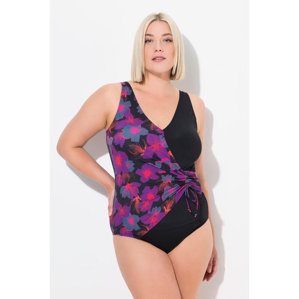 Damski Strój kąpielowy kwiaty miękkie miseczki kopertowy styl. Czarne stroje kąpielowe damskie Ulla Popken, l, bez wzorów, z elastanu. Za 294.99 zł.