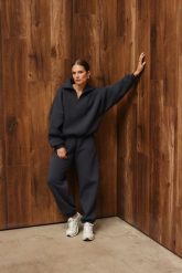 BLUZA HARPER GRAFITOWA One size - Flawless. Szare bluzy damskie Flawless, uniwersalny, bez wzorów, z bawełny, sportowe, bez ramiączek, bez kaptura. Za 399.00 zł.
