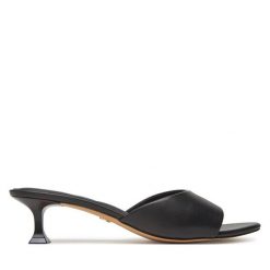 Klapki Aldo. Czarne klapki damskie Aldo, bez wzorów, bez obcasa, bez zapięcia. Za 229.99 zł.