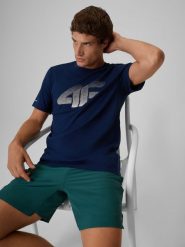 4F T-shirt regular z nadrukiem męski - granatowy XL. Niebieskie t-shirty męskie 4F, m, bez wzorów, z bawełny, bez kołnierzyka, bez ramiączek. Za 69.99 zł.