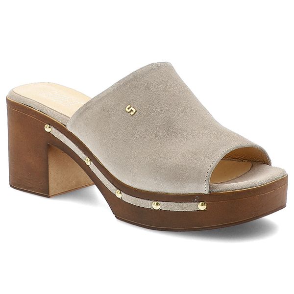 Szare Klapki Simen Stylowe Obuwie Damskie Na Obcasie. Szare klapki damskie Simen, na lato, bez wzorów, z jeansu, eleganckie, bez obcasa, na obcasie, bez zapięcia. Za 339.00 zł.