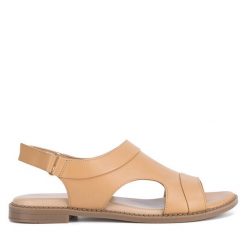 Sandały Lasocki. Brązowe sandały damskie Lasocki, bez wzorów, bez obcasa, na płaskiej podeszwie, bez zapięcia. Za 159.99 zł.