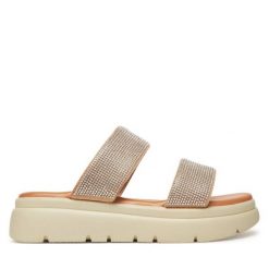 Klapki Clara Barson. Brązowe klapki damskie Clara Barson, bez wzorów, bez obcasa, bez zapięcia. Za 119.99 zł.