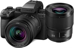 Aparat Panasonic Lumix S5 II X + S 20-60mm f/3.5-5.6 + S 50mm f/1.8 (DC-S5M2XWE). Aparaty bezlusterkowce PANASONIC. Za 11,706.00 zł.