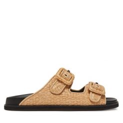 Klapki BOSS. Brązowe klapki damskie Boss, bez wzorów, bez obcasa, bez zapięcia. Za 499.99 zł.