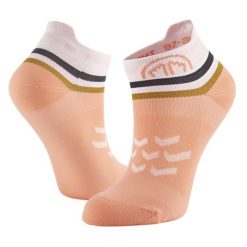 Skarpety do biegania dorosly Sidas Run Anatomic Light Ankle Lady wysokosc kostki. Czerwone skarpetki damskie SIDAS, bez wzorów, ze skóry. Za 68.00 zł.