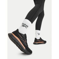 Buty na siłownię Reebok. Czarne obuwie sportowe damskie Reebok, bez wzorów, bez zapięcia, na fitness i siłownię. Za 399.99 zł.