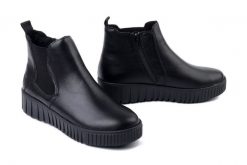 RIEKER Y6151-00 black, botki damskie. Czarne botki damskie Rieker, bez wzorów, bez obcasa, bez zapięcia. Za 349.90 zł.