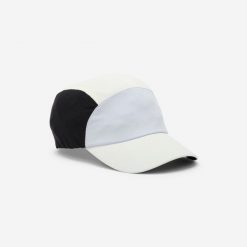 Czapka z daszkiem fitness. Białe czapki damskie DOMYOS, bez wzorów, z elastanu, sportowe. Za 44.99 zł.