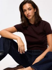 Sweter z wełną i modalem - brązowy. Brązowe swetry nierozpinane damskie Reserved, l, bez wzorów, z wełny, bez kołnierzyka, bez ramiączek. Za 119.99 zł.