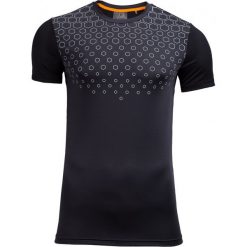 Koszulka treningowa męska TSMF602 - antracyt - Outhorn. T-shirty męskie Outhorn, m, bez wzorów, z materiału, bez kołnierzyka, bez ramiączek. W wyprzedaży za 39.99 zł.