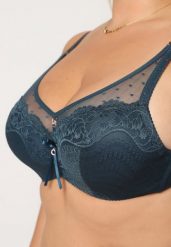 Ciemnozielony Biustonosz z Usztywnionymi Miseczkami i Regulowanymi Ramiączkami Catarinas. Zielone biustonosze Renee, bez wzorów, z koronki. Za 39.99 zł.