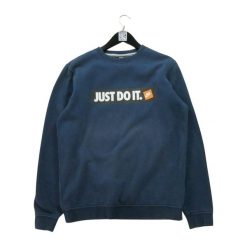 Second life - Męski bluzy w kolorze granatowym - Stan bardzo dobry. Niebieskie bluzy męskie Nike, m, bez wzorów, bez ramiączek, bez kaptura. Za 88.79 zł.