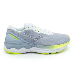 Kobieta Turystyka Buty Mizuno Wave Skyrise 3. Białe obuwie sportowe damskie Mizuno, bez wzorów, z gumy, bez zapięcia, trekkingowe, mizuno wave. Za 407.00 zł.
