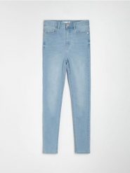 Jeansy skinny high waist z domieszką wiskozy - niebieski. Niebieskie jeansy damskie Sinsay, bez wzorów, z jeansu, z podwyższonym stanem. Za 39.99 zł.