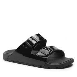 Klapki BOSS. Czarne klapki damskie Boss, bez wzorów, bez obcasa, bez zapięcia. Za 369.99 zł.
