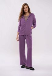 Bluza z kapturem B-BELLA. Fioletowe bluzy damskie Volcano, xxl, bez wzorów, z dresówki, klasyczne, bez ramiączek, z kapturem. Za 159.99 zł.