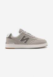 Szare Buty Sportowe z Ozdobną Naszywką i Metaliczną Wstawką Tindomia. Szare buty sportowe męskie Born2be, z aplikacjami, bez zapięcia. Za 149.99 zł.