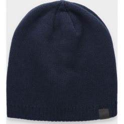Czapka męska CAM300 - granat. Czapki męskie 4F, na zimę, bez wzorów. Za 29.99 zł.